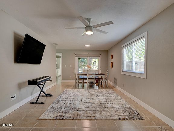 4th image of 831 Sugar House Dr