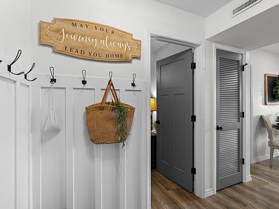 4th image of 26 Sinatra Court #1
