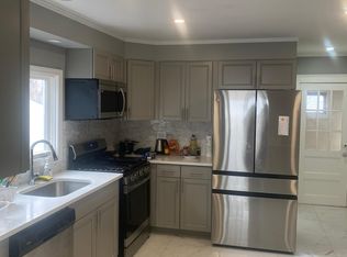 102 Oakdale Ave, Dedham, MA 02026