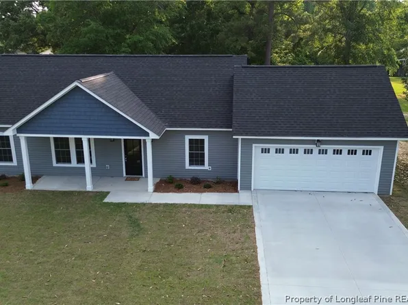 605 5th St, Bladenboro, NC 28320