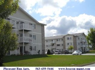 1303 14th St APT 201, De Witt, IA 52742