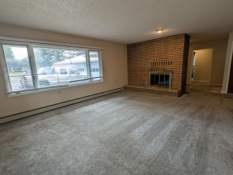8731 Haggerty Ln — Photo 7