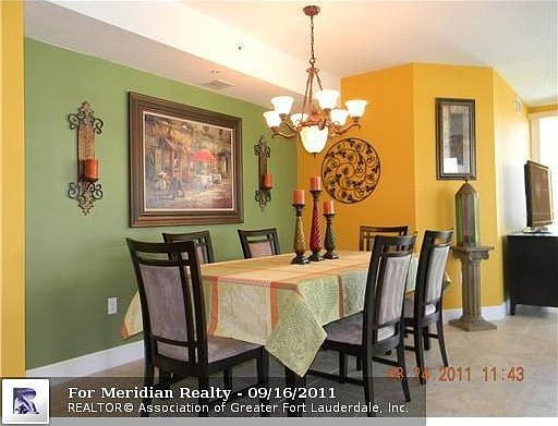 5th image of 3210 NE 5th St APT 403