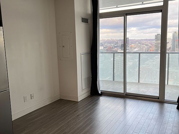 5th image of 1 Market St #2807