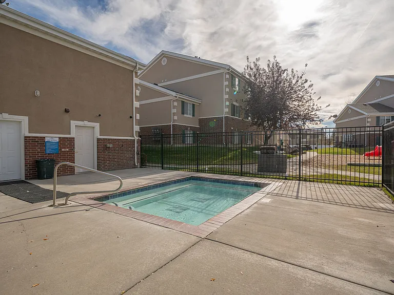 Stone Brook Apartments — Photo 23