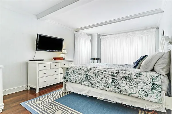 Sold by Anchor Associates | media 15