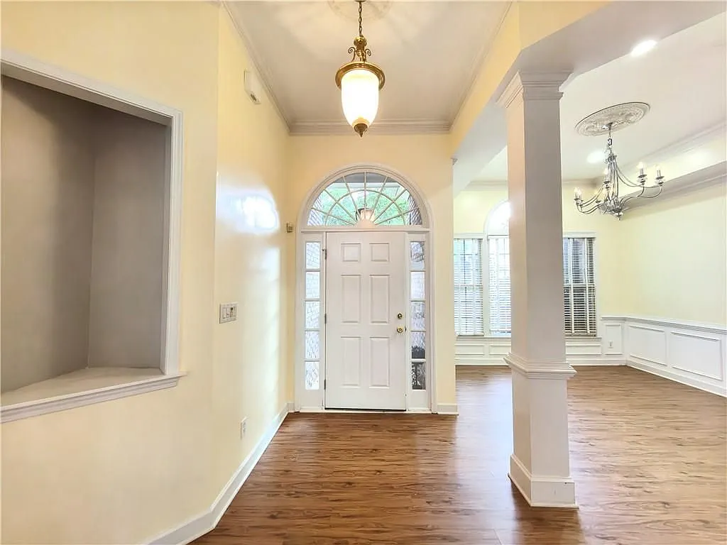 4 bed, 3.0 bath, 3401 sqft, $2,800 — Photo 4