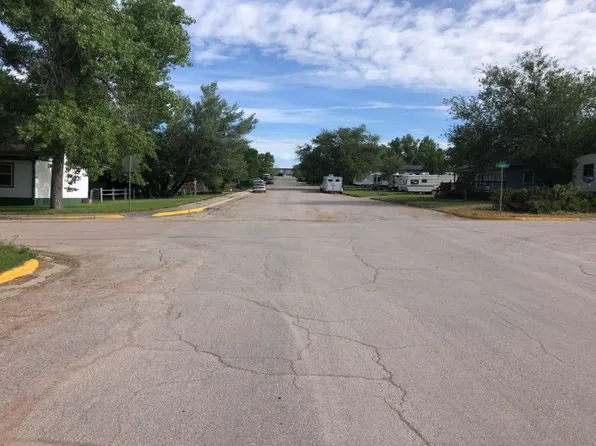 220 N Powder River Ave, Moorcroft, WY 82721