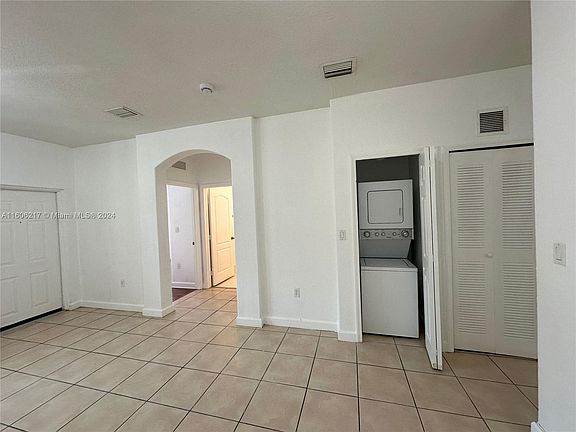 5th image of 1662 SE 27th Dr Unit 109
