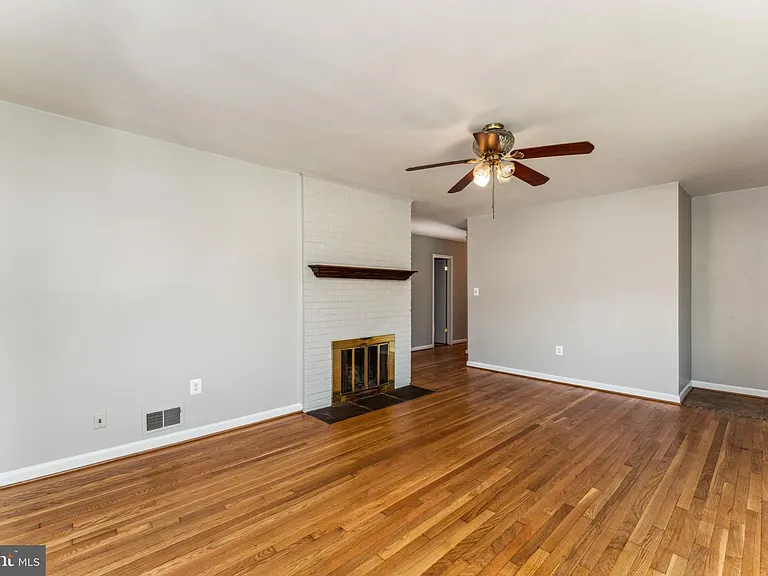 5424 Ferndale St — Photo 5