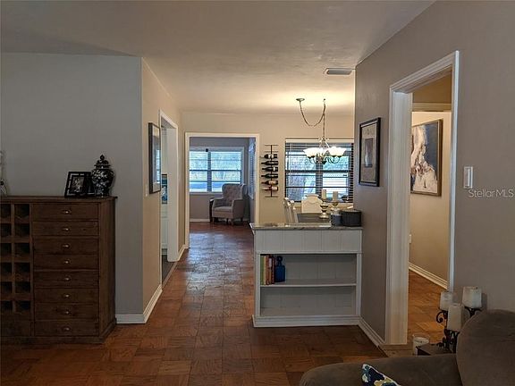3rd image of 2902 W Marlin Ave