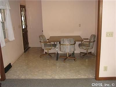 4th image of 14 Kenmont Dr