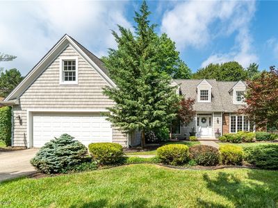 456 Sandhurst Dr, Highland Heights, OH, 44143