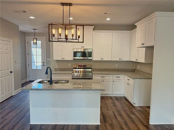 2nd image of 42673 Hinson Rd #B