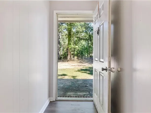 435 Sherwood Dr, Dry Prong, LA 71423