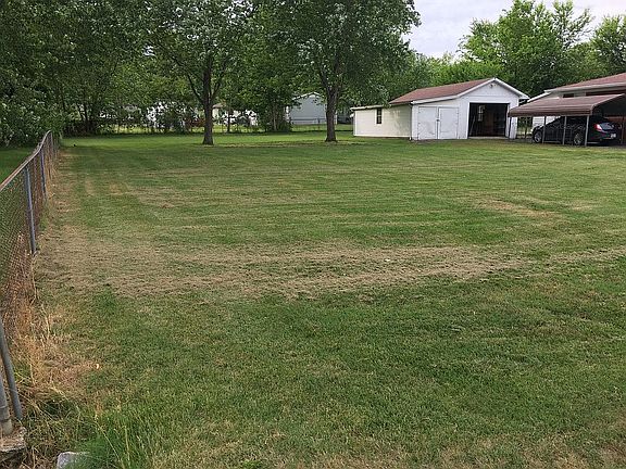 Left side of house (2nd lot)