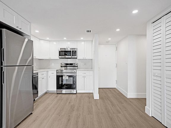 4th image of 6195 Rock Island Road #413