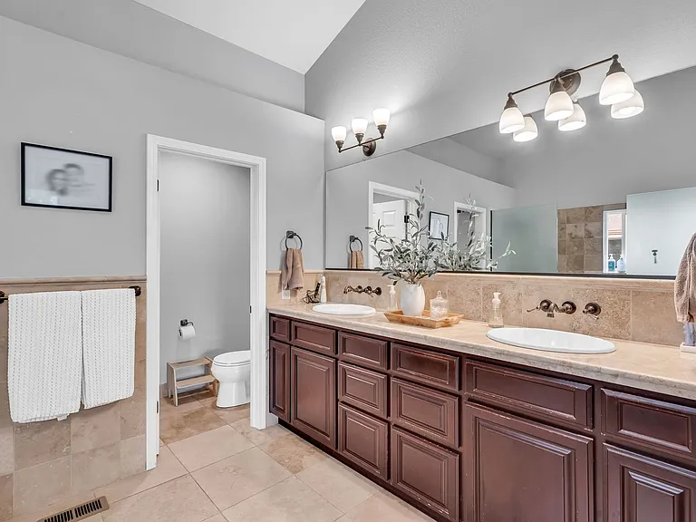 5331 Emerald Ct — Photo 20