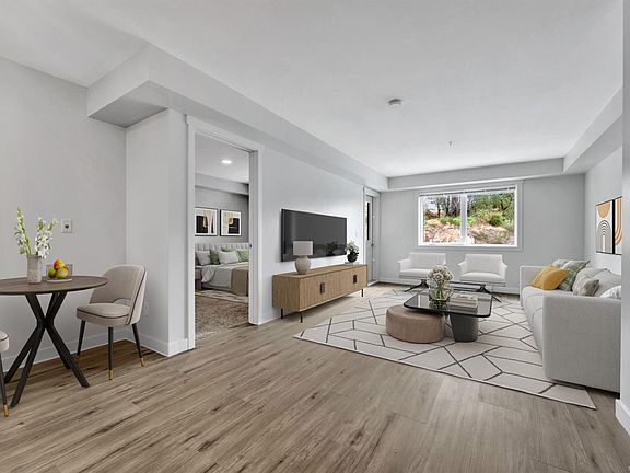 3rd image of 4810 Cedar Ridge Pl #208