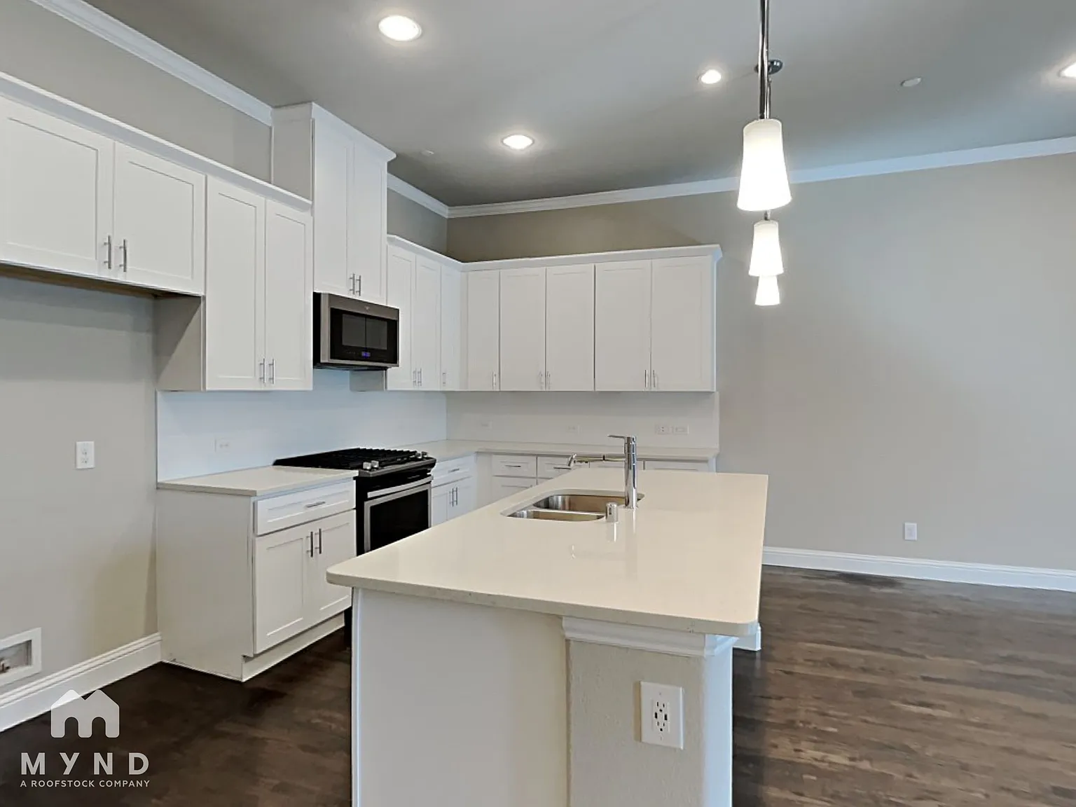 3 bed, 2.5 bath, 1841 sqft, $2,985 — Photo 4