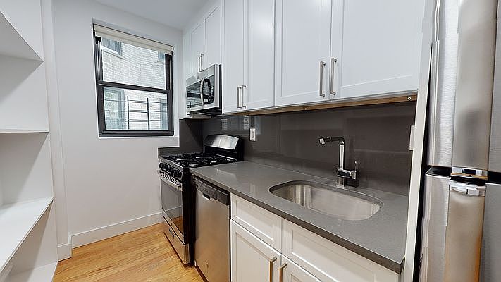 1st image of 10 W 65th St #3BA
