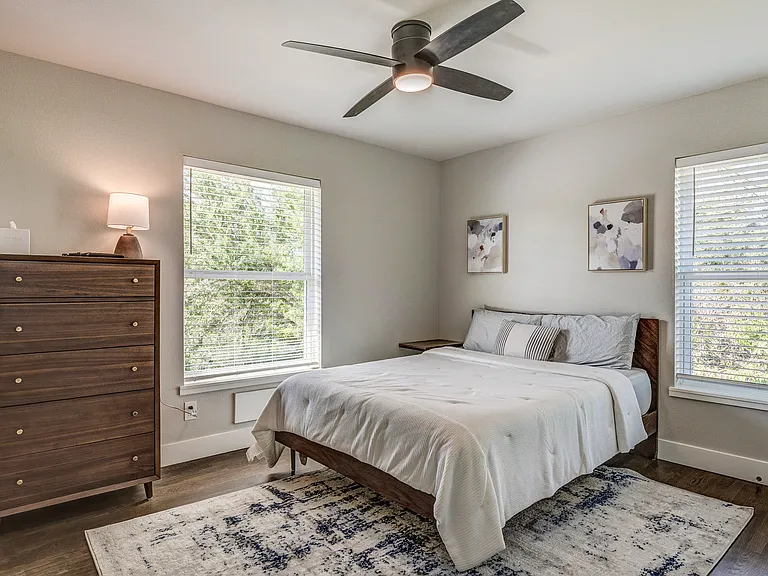 2114 Tucker St — Photo 15