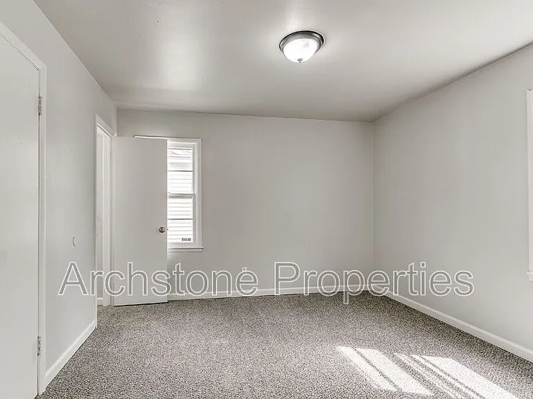 2312 Mustang St — Photo 18