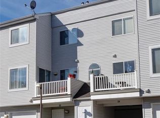 33 Staffordshire Commons Dr #33, Wallingford, CT 06492