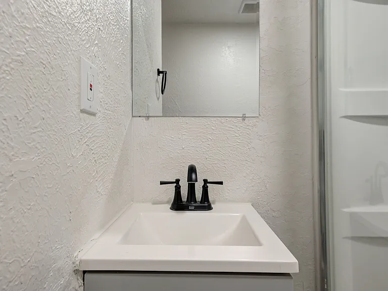 727 Vicksburg Ave — Photo 28
