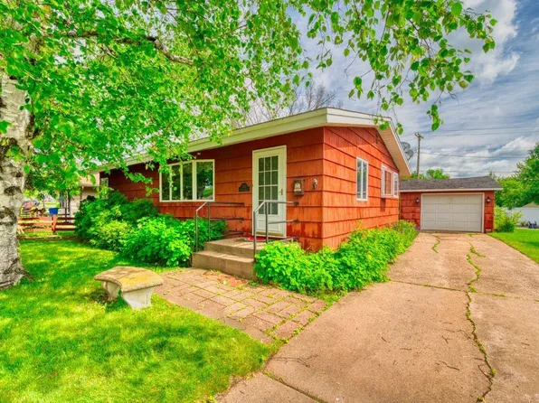3306 Outer Dr, Hibbing, MN 55746