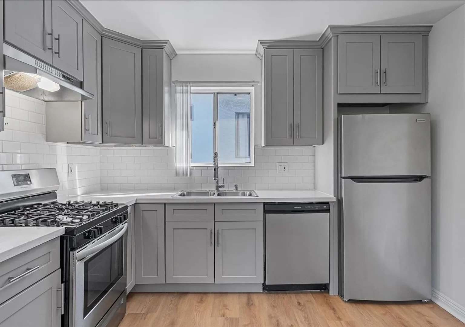Beautiful Second Floor Two Bedroom Apartment! — Photo 3