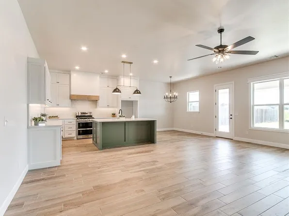 713 Summit Hollow Dr, Norman, OK 73071