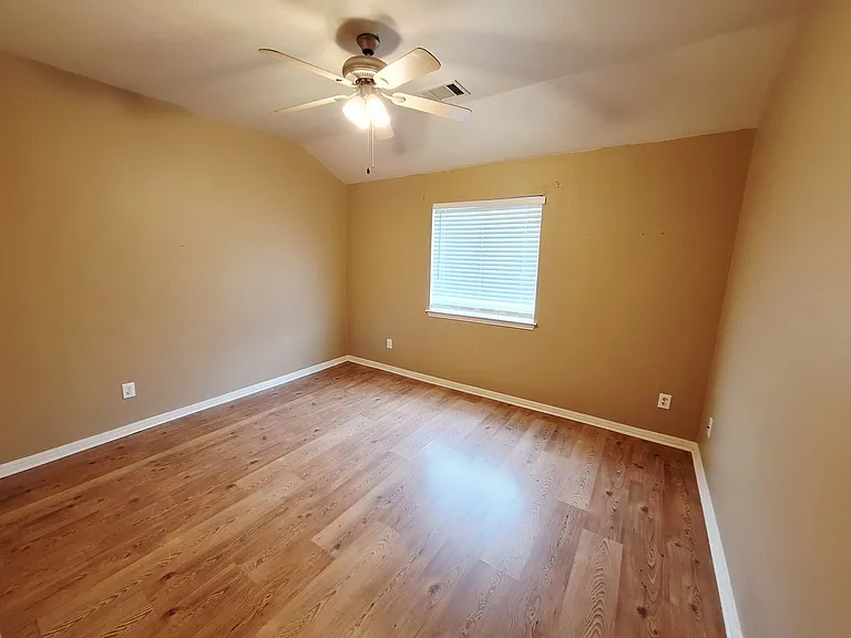 2122 Wheaton Trl — Photo 30