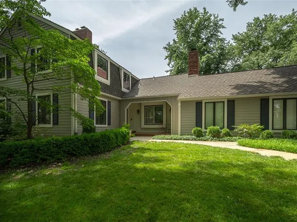 1564 Eldorado Dr, Lawrence, KS 66047