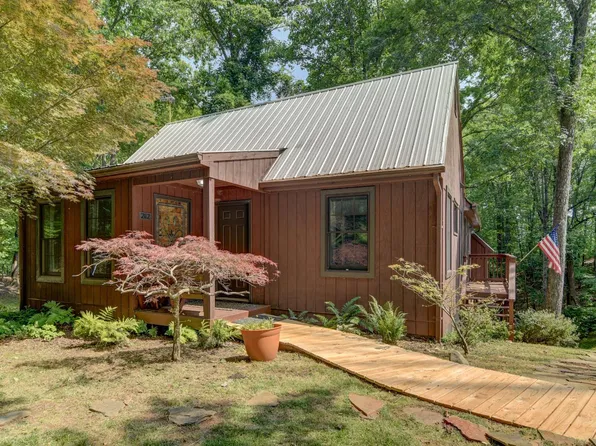 2112 E Lynchburg Salem Tpke, Bedford, VA 24523