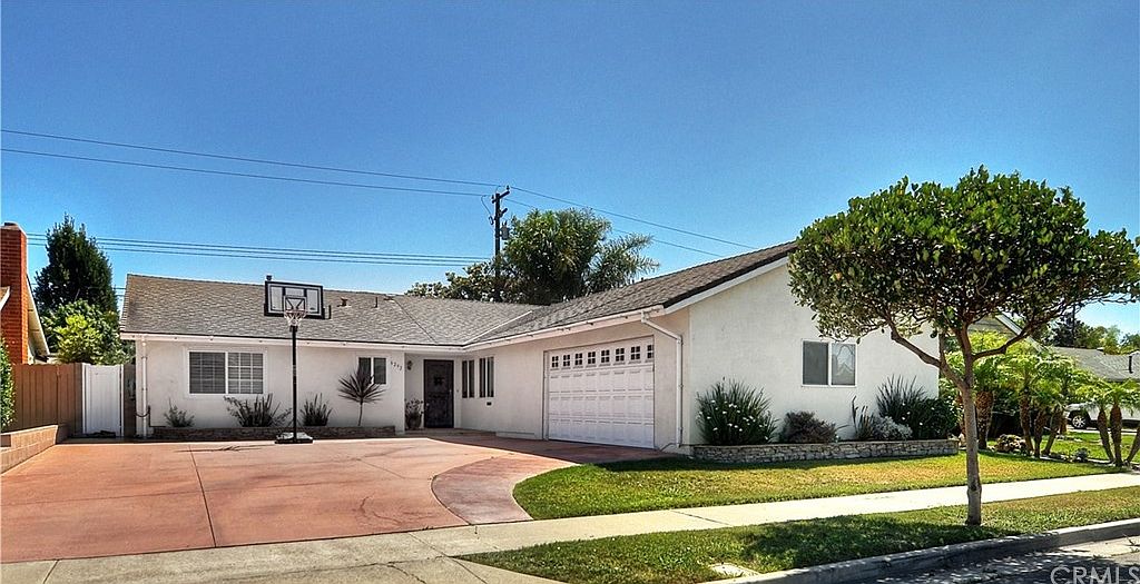 6292 Fallingwater Dr, Huntington Beach, CA 92647 | Zillow