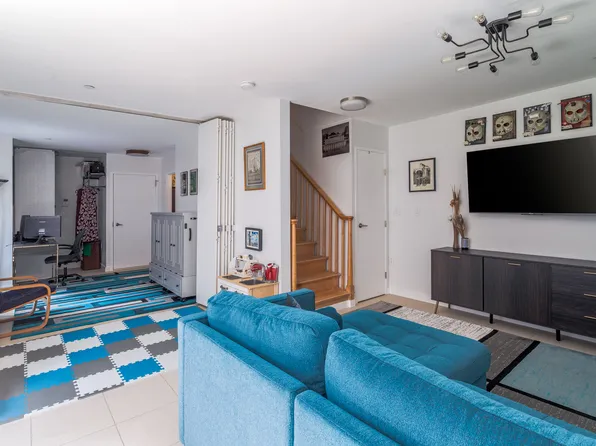 560 Carroll Street image 13 of 16