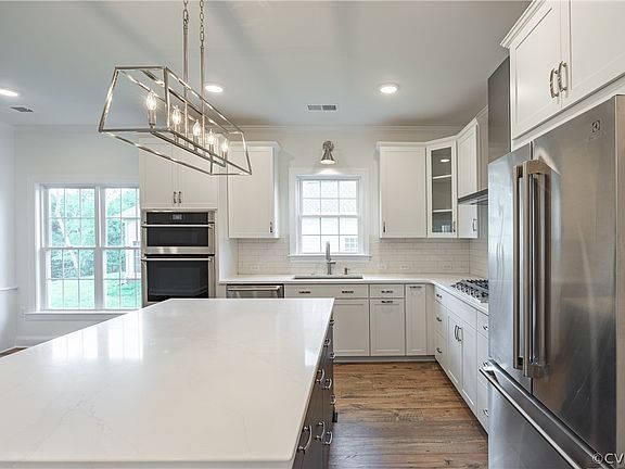 3rd image of 11548 Pine Willow Circle Gln