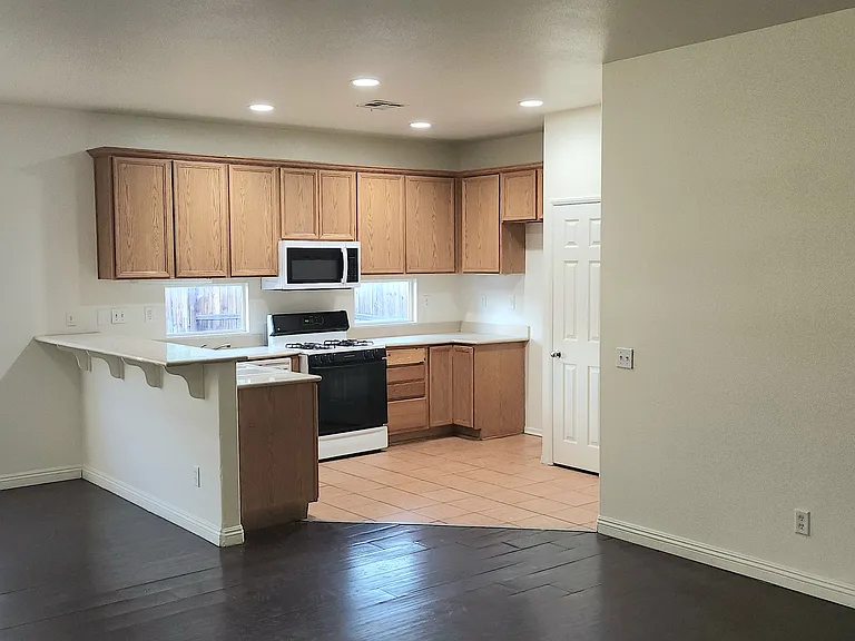 14619 Woodworth Way — Photo 11
