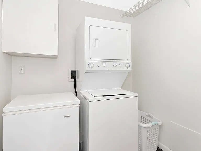 1313 N Ritchie Ct #2405 — Photo 24