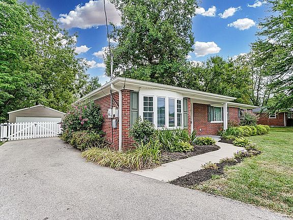 5th image of 5610 Betty Ln