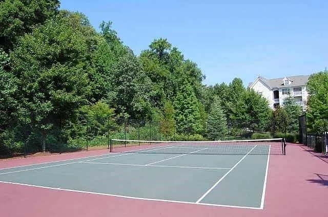 1110 Westchester Rdg NE — Photo 14