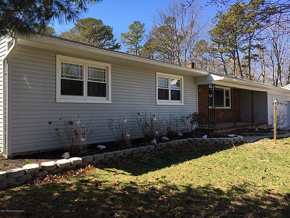 2nd image of 821 Donegal Ct