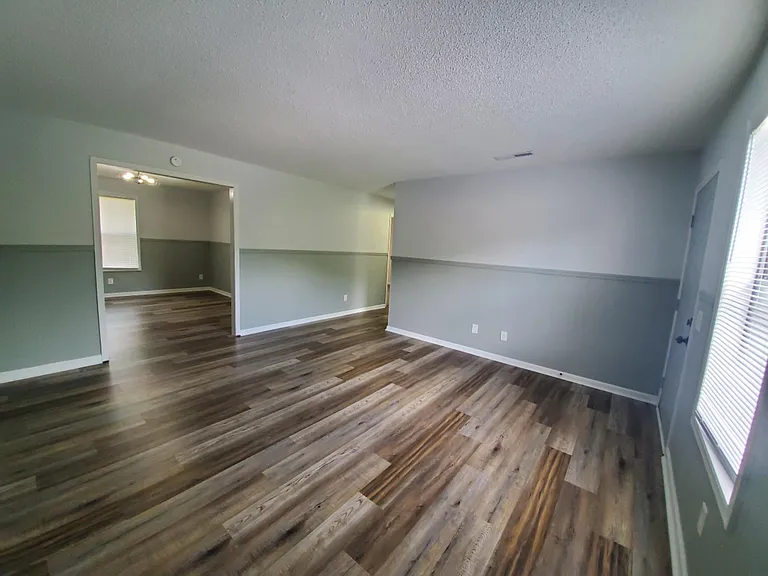 200 Railroad St #11 — Photo 14