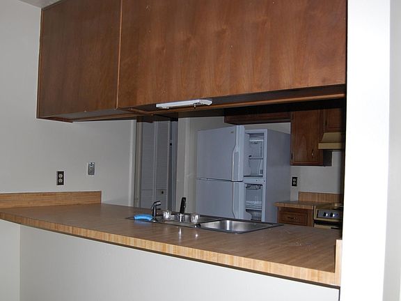 4th image of 3769 Suffolk Dr