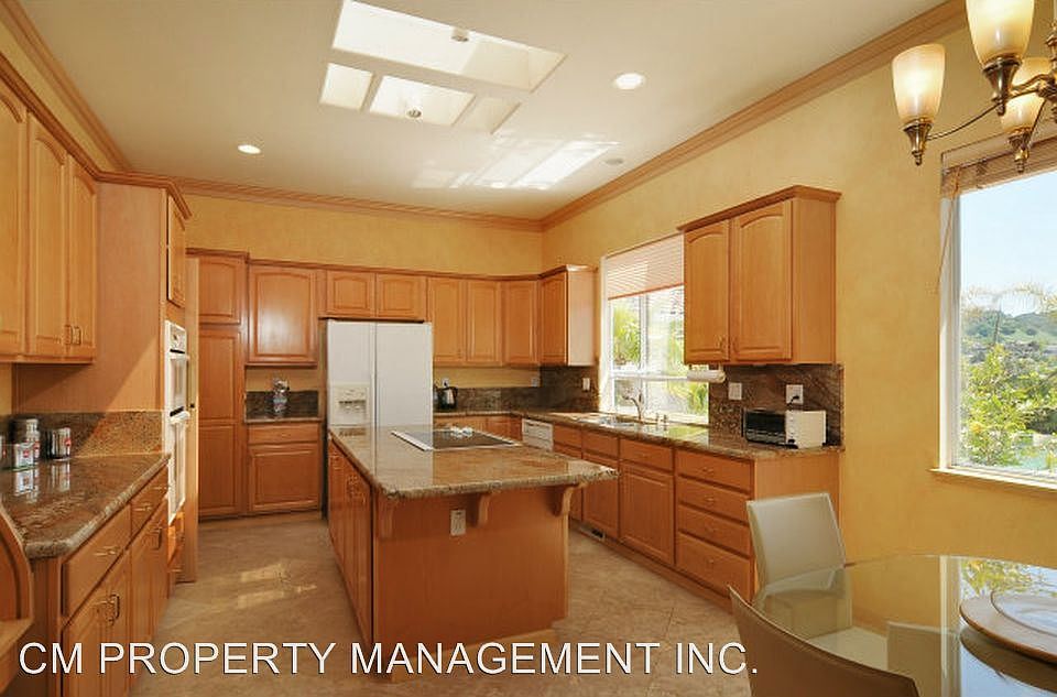 1st image of 3673 Meadowlands Ln