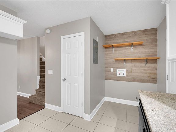 3rd image of 123 Trailside Ln