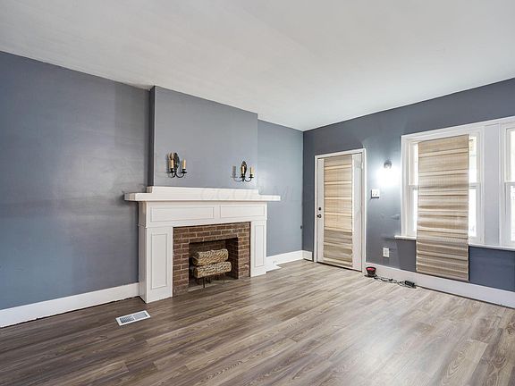 4th image of 1208 Salem Ave #210