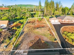 1812 Paige Ln, Paradise, CA 95969