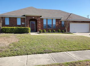 300 Pinewood Trl, Forney, TX 75126